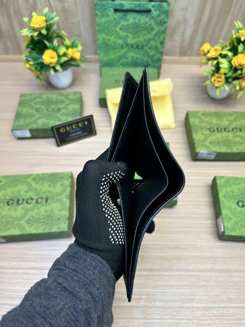 GUCCI_WALLET_V810