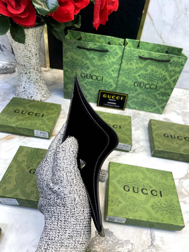 GUCCI_WALLET_V600