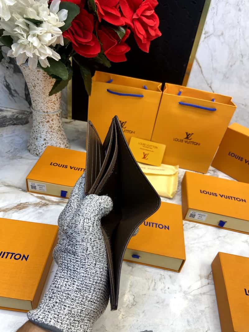 LOUIS_VUITTON_WALLET_V585