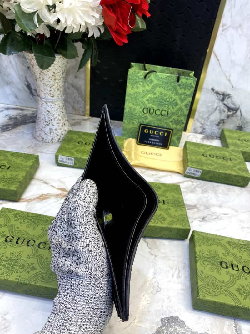GUCCI_WALLET_V559