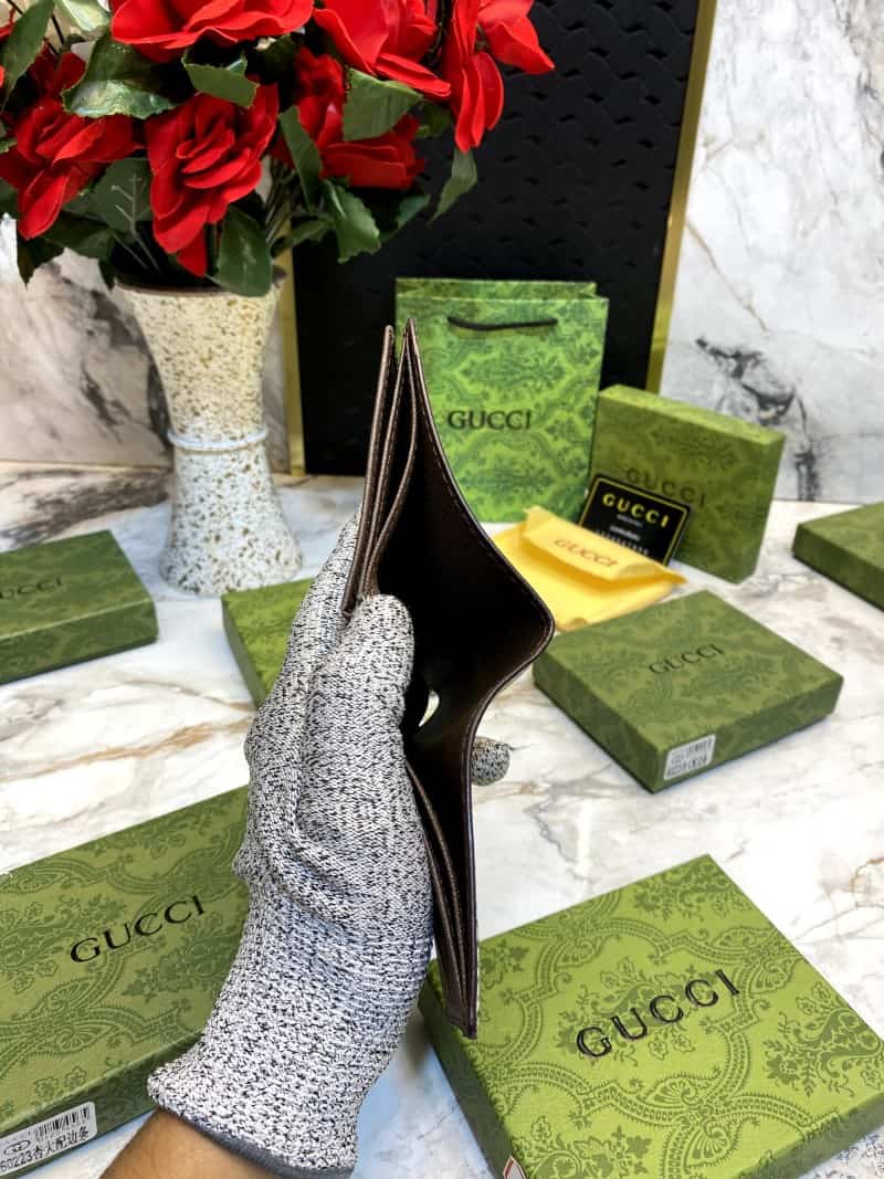 GUCCI_WALLET_V505