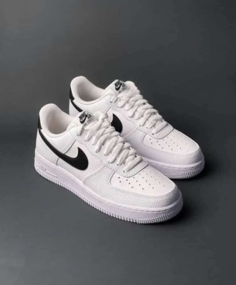 Nike Airforce 1 low white black swoosh