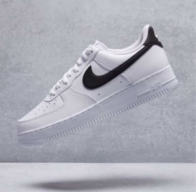 Nike Airforce 1 low white black swoosh