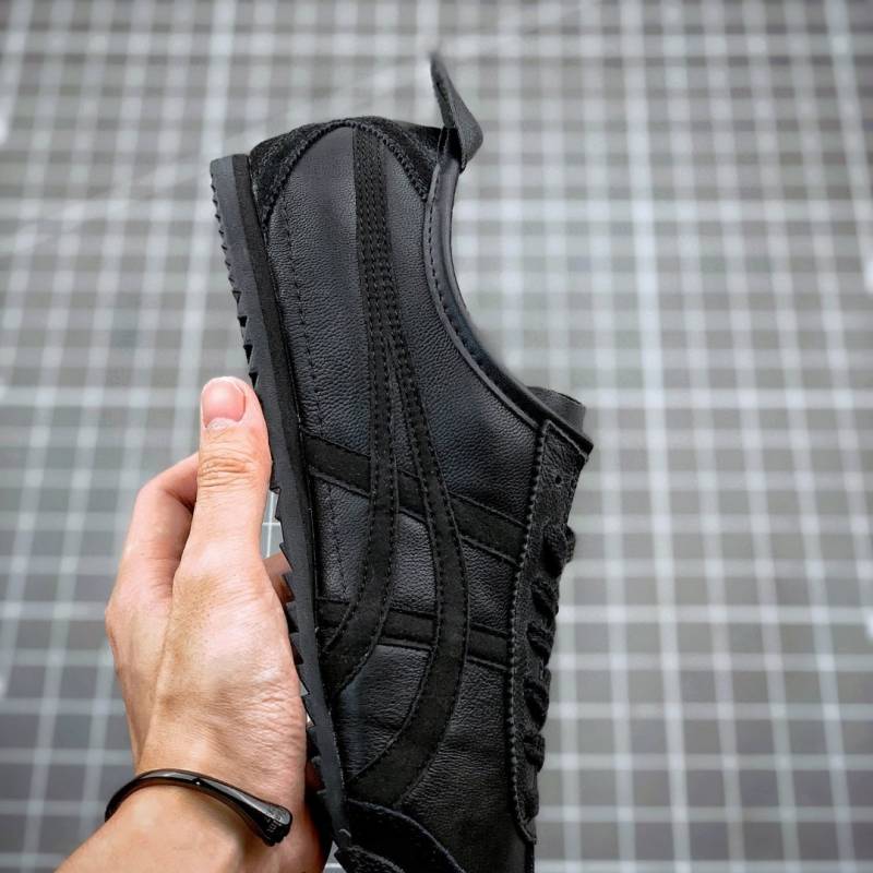 Onitsuka Tiger Mexico 66 Triple Black Women FIXX