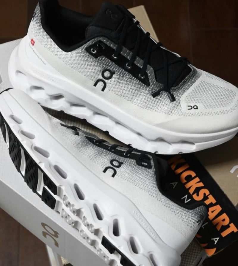 On Cloud Tilt 2 0 Black Ivory