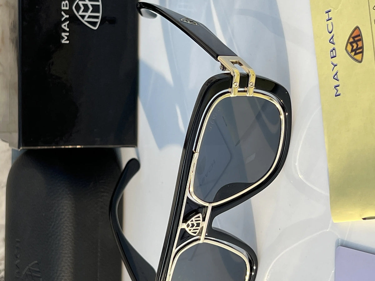 Maybach_7339_black_gold