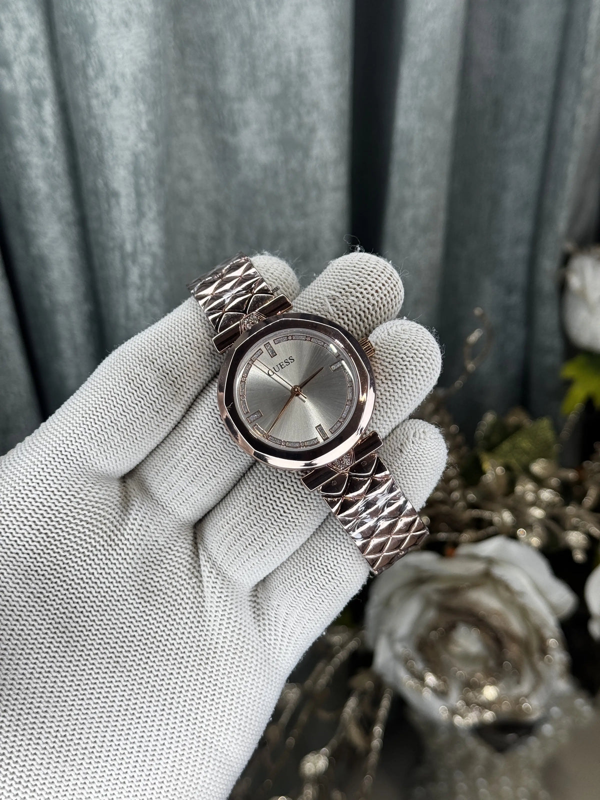 Gues s Copper White Ladies Premium Watch