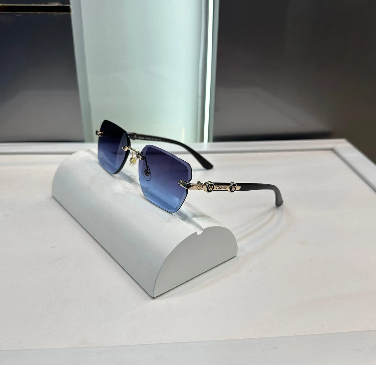 Cartie r Blue Wooden Finish Premium Shades 022
