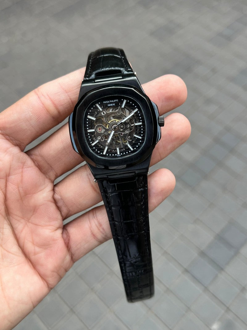 Pate_k Phillipe Nautilus Leather Automatic
