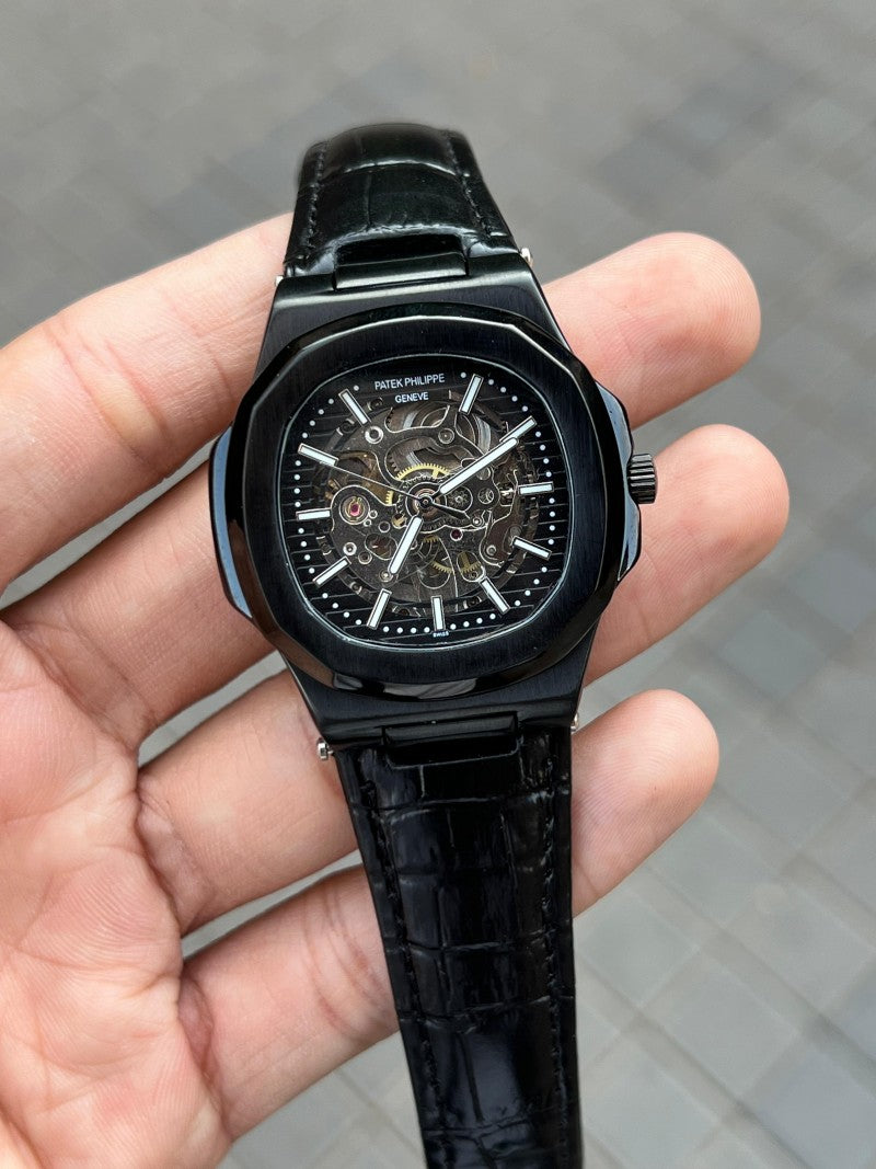 Pate_k Phillipe Nautilus Leather Automatic