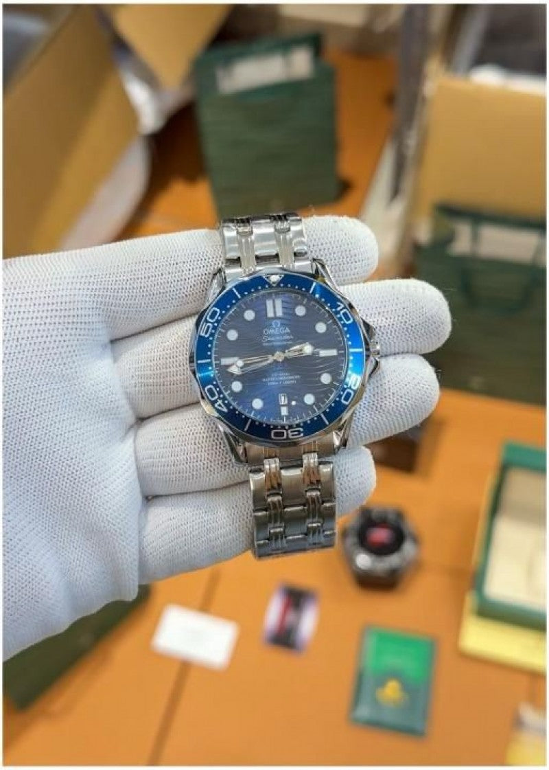 Omeg a Speed Master Quartz