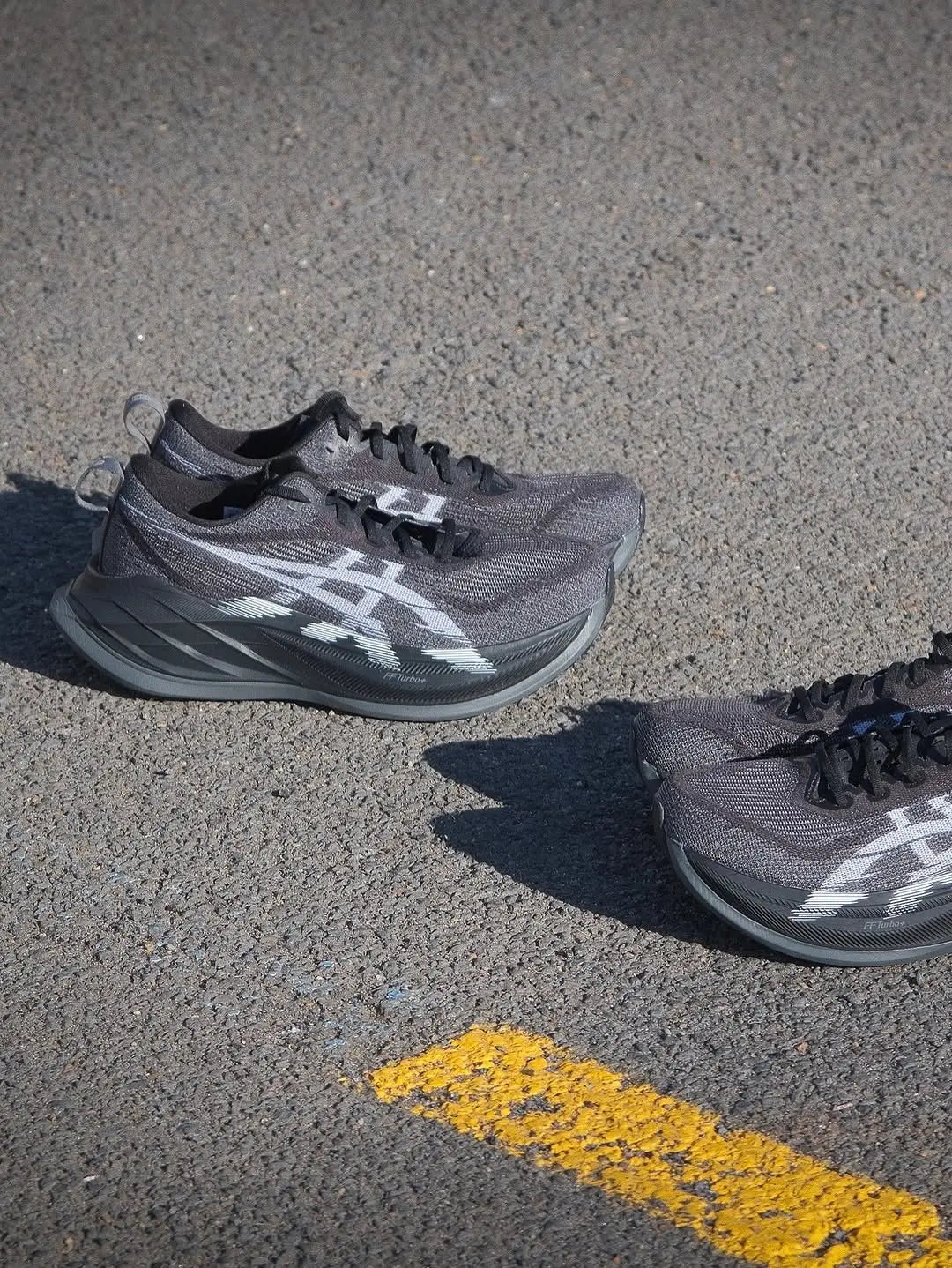 Asics_Superblast 2 Black White Shoes