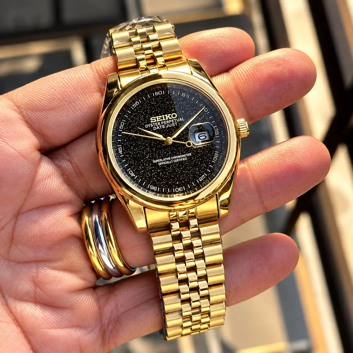 SEIKO_GALAXY_GOLD_BLACK