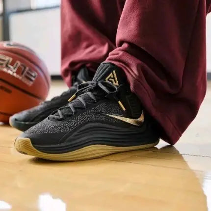 Nike_Zoom Giannis Freak 7 The Drive Black Gum