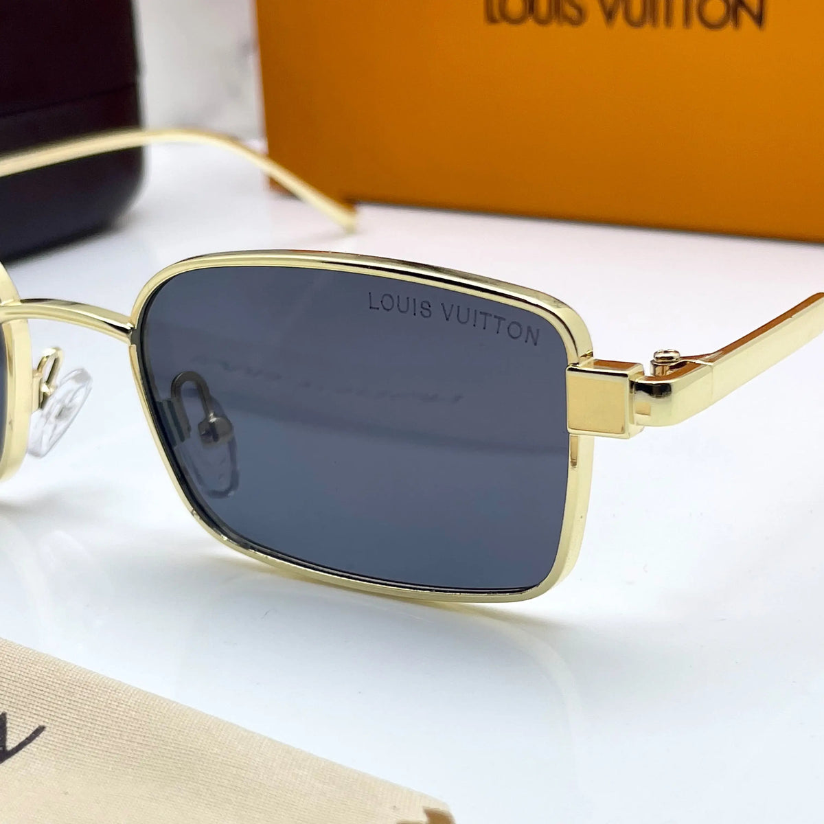 Louis Vuitton 3214 Gold Black