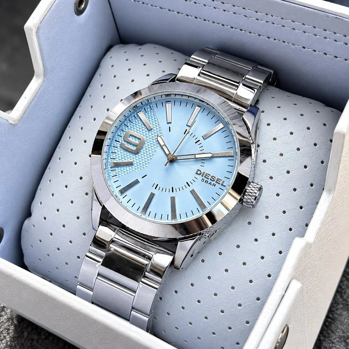 DIESEL_SILVER-SKY-BLUE