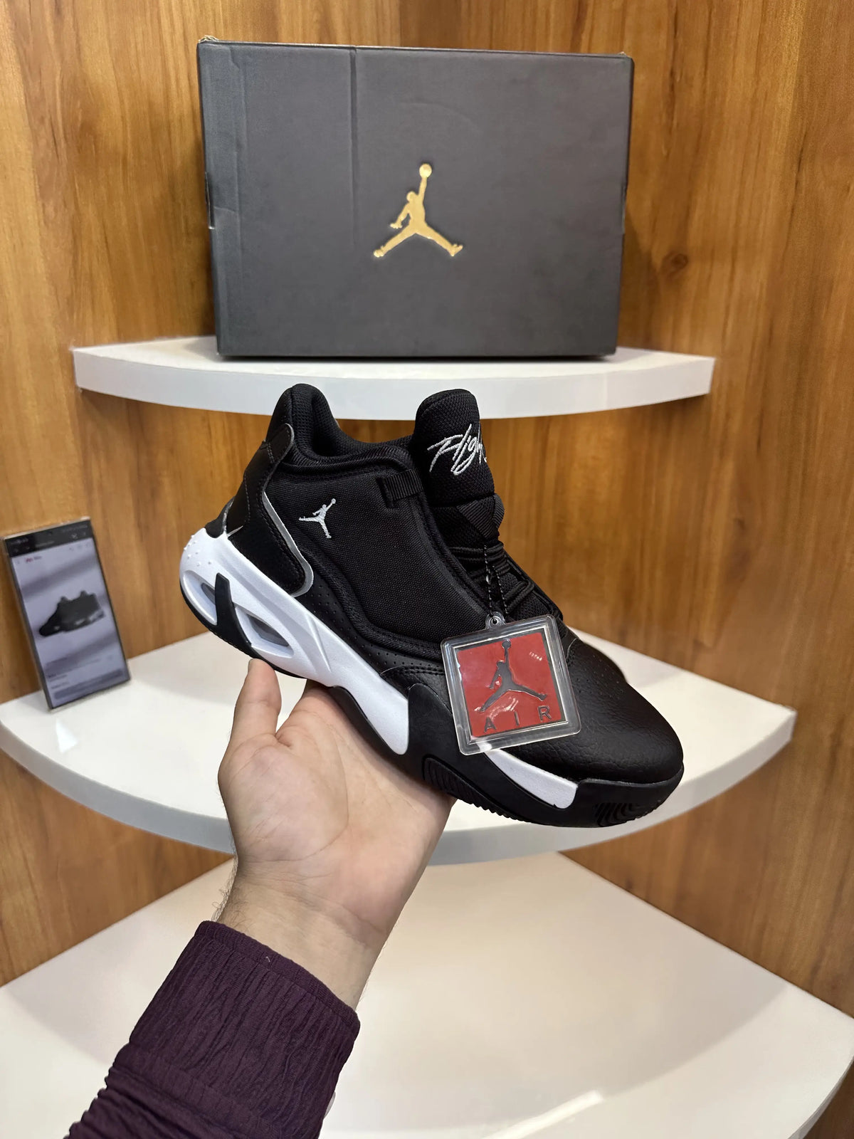 Jordan_Max Aura 4 Black White Shoes
