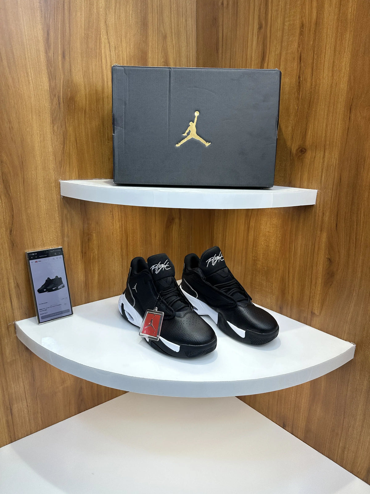 Jordan_Max Aura 4 Black White Shoes