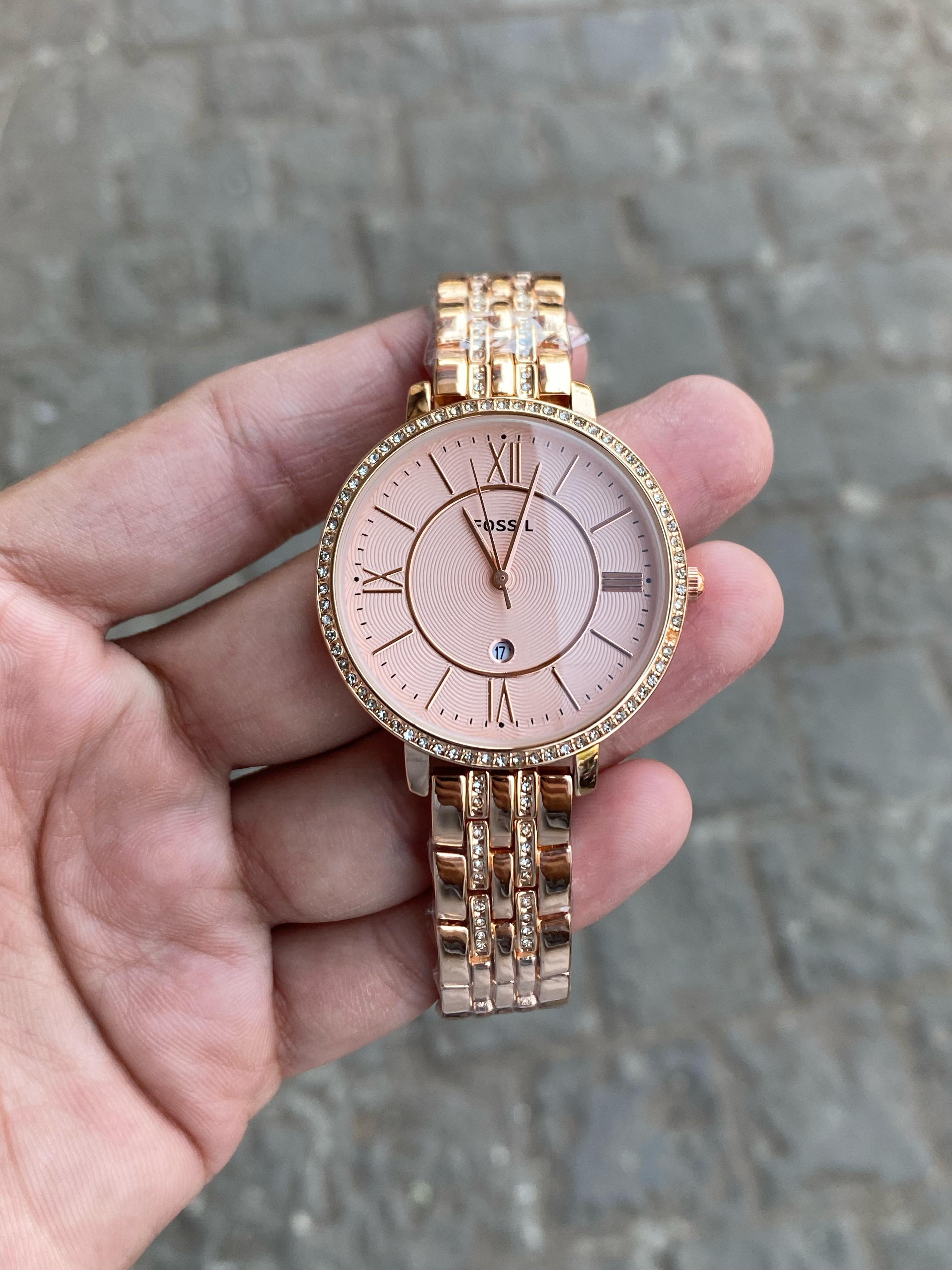 Fossi_l for her dimond