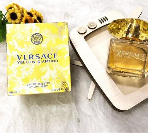 Versace Yellow Diamond Eau De Toilette