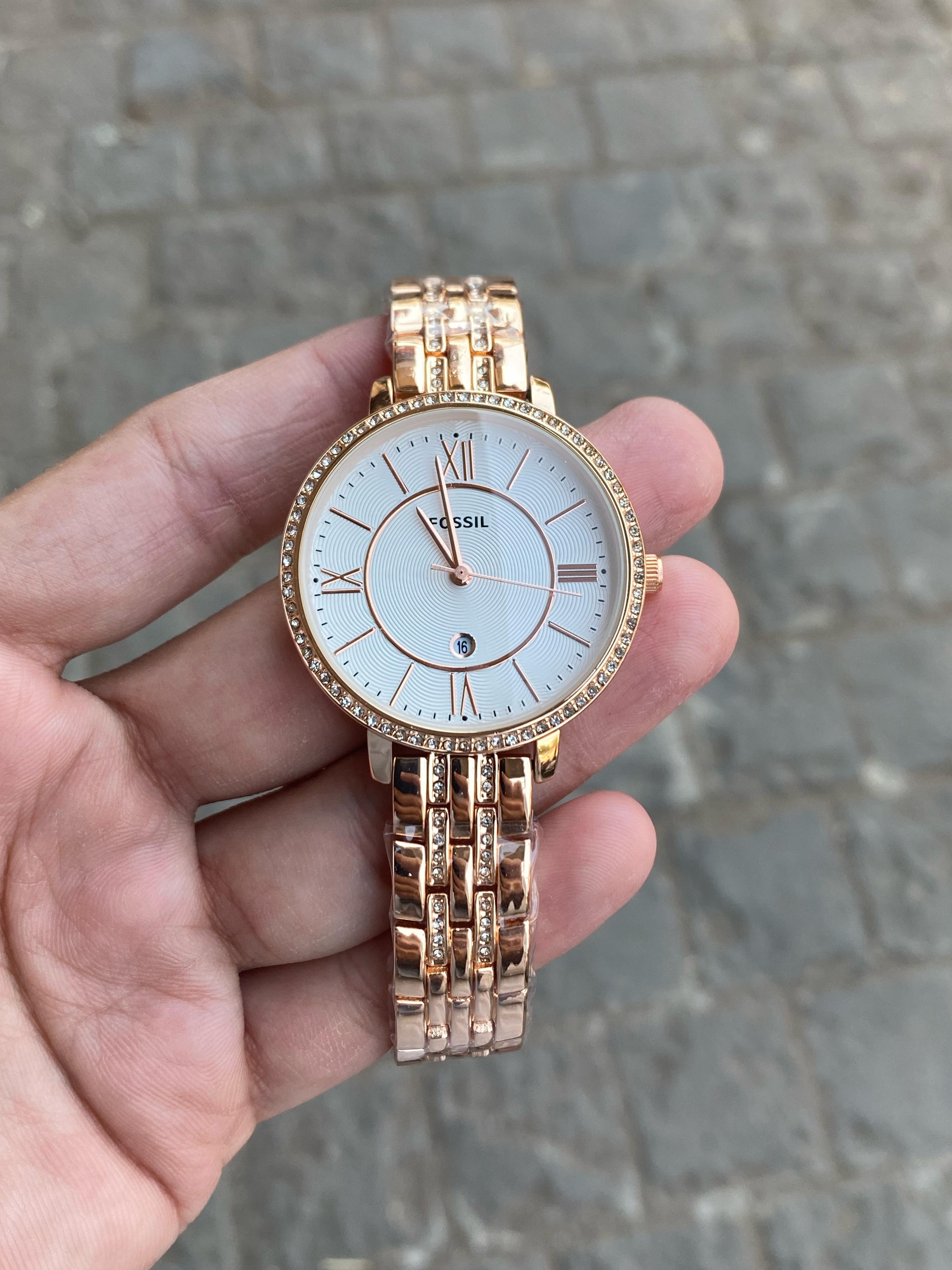 Fossi_l for her dimond