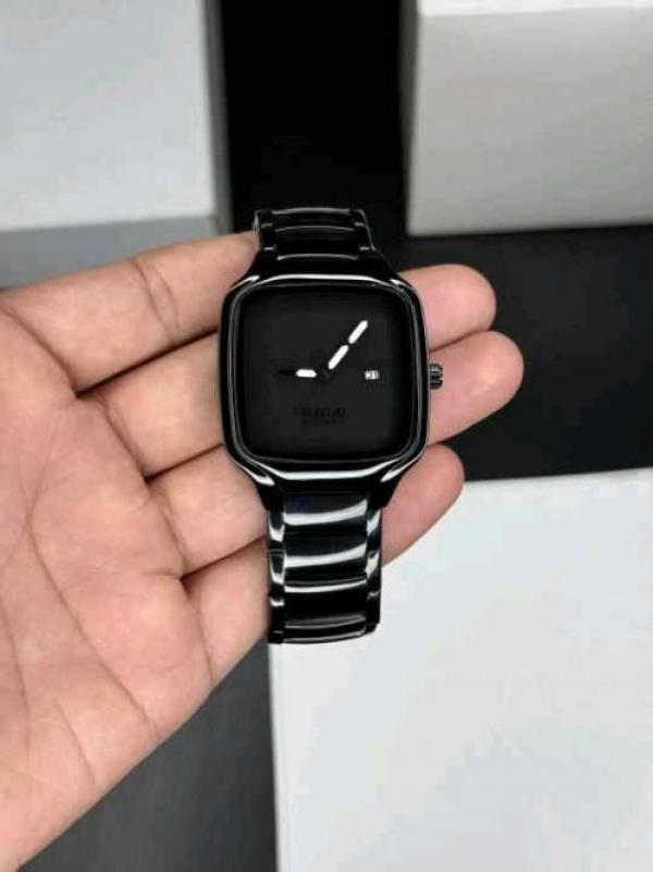 RAD_0 True Square Black Watch